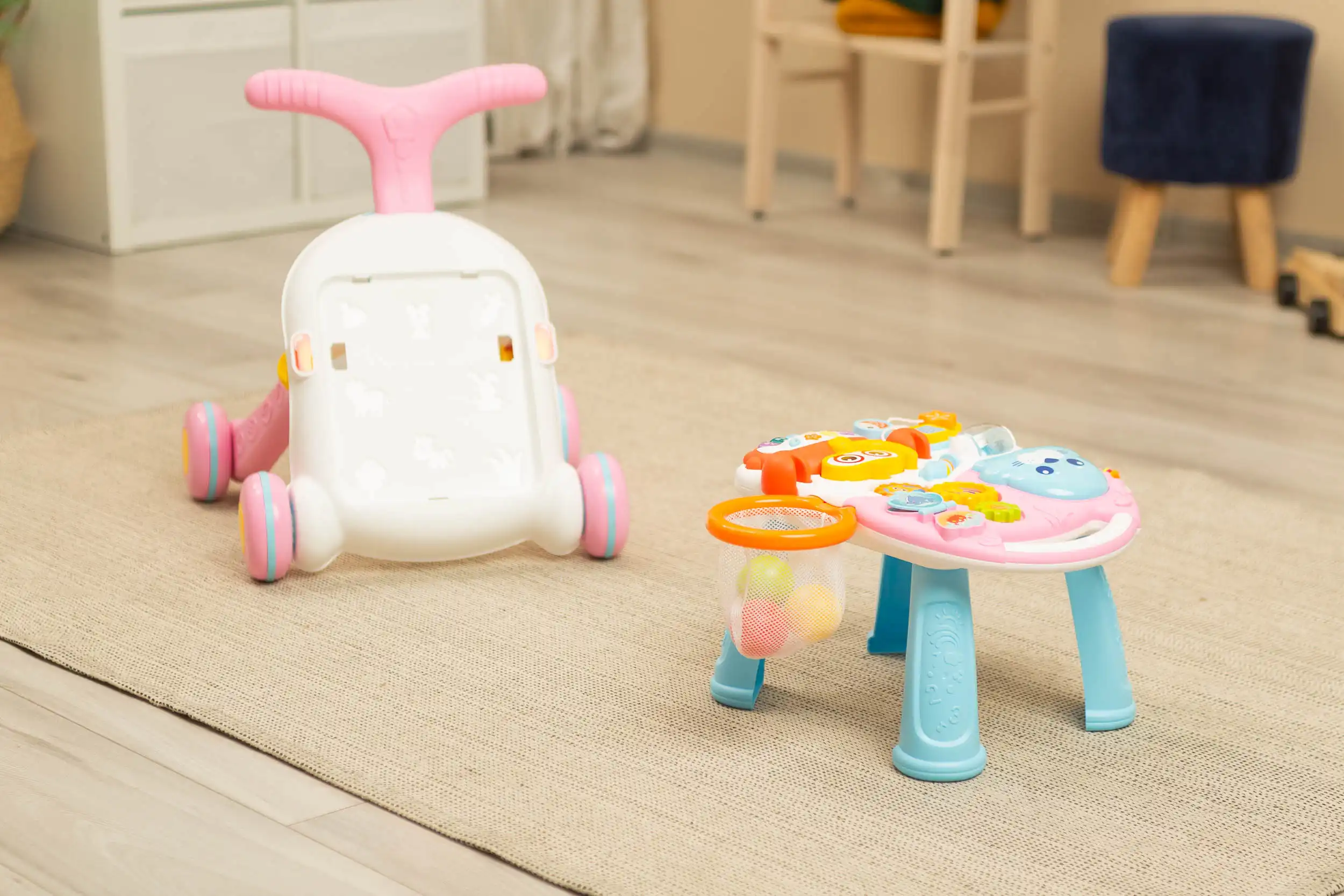 Ходунки 2 в 1 Caretero Spark Pink